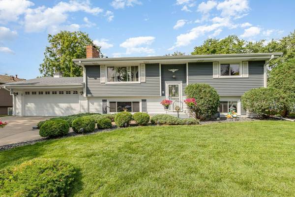 7310 Concerto Curve NE, Fridley, MN 55432