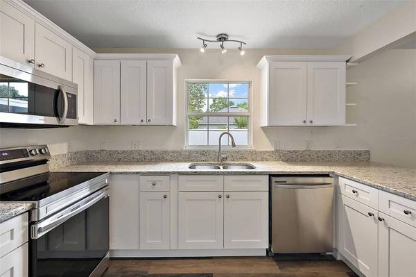 1610 LAUREL WAY, Tavares, FL 32778