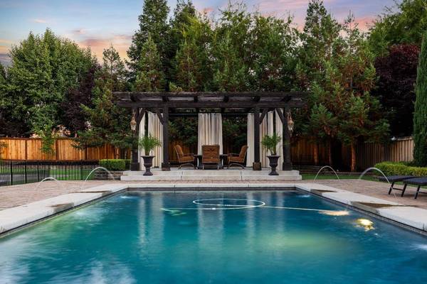 4055 Kingsbarns DR, Roseville, CA 95747