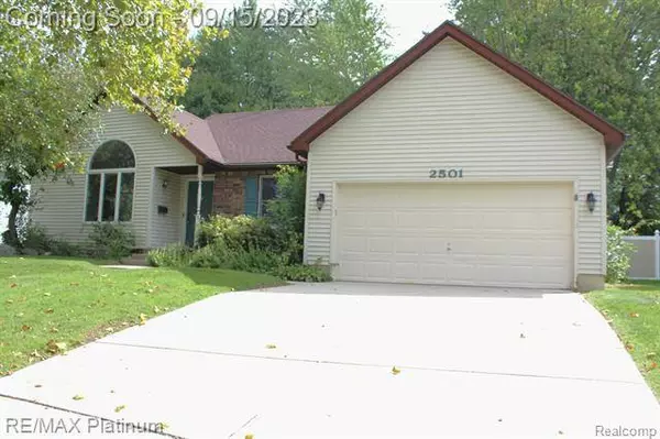 2501 SKYE Road, Lansing, MI 48911