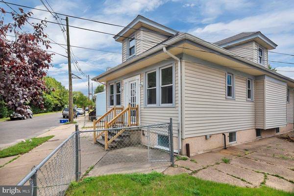 800 POWELL ST, Gloucester City, NJ 08030