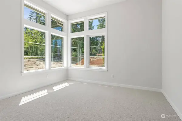 8315 56th AVE NE, Lacey, WA 98516