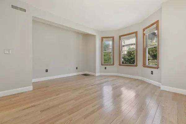 192-194 Highland St #1, Boston, MA 02119