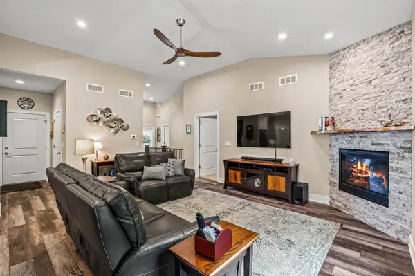 20148 Overstone Dr Unit 35-2, Lannon, WI 53046