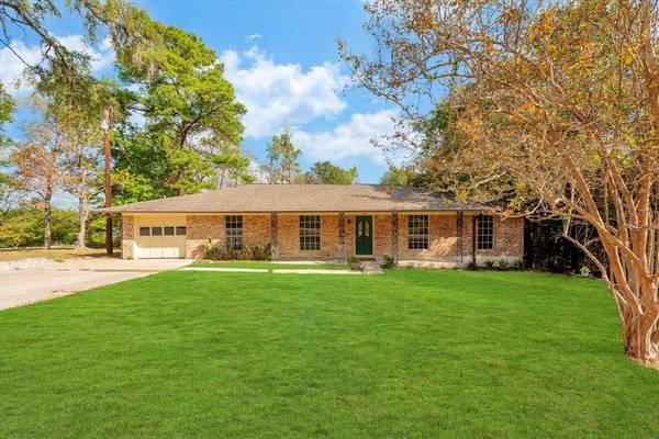 26 Connor LN, Huntsville, TX 77320