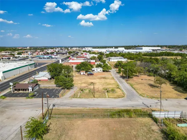 1608 First Street, Mineral Wells, TX 76067