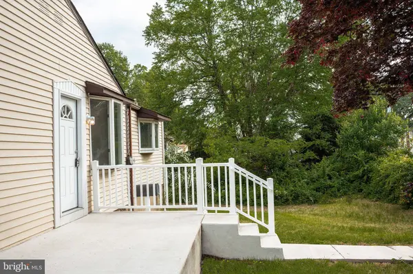 324 E 3RD AVE, Runnemede, NJ 08078