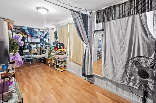 79 N 1St St, Paterson City, NJ 07522