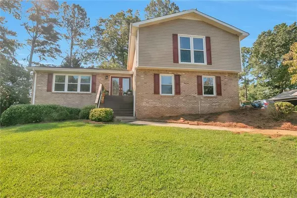 5672 Grist Stone DR SW, Lilburn, GA 30047