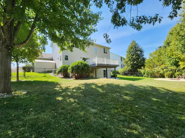 2580 Heartland DR NW, Rochester, MN 55901