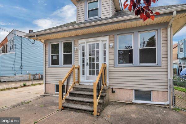 800 POWELL ST, Gloucester City, NJ 08030