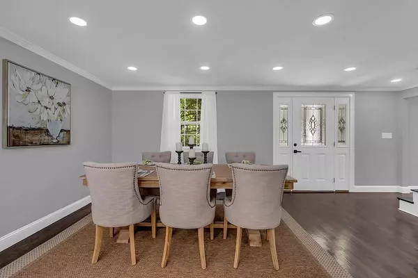 54 Gray Rd, Andover, MA 01810