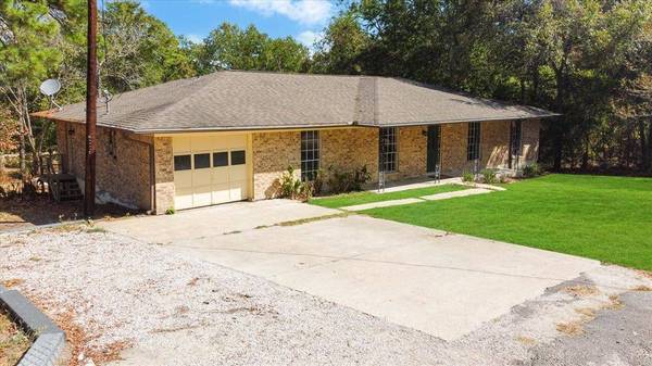 26 Connor LN, Huntsville, TX 77320