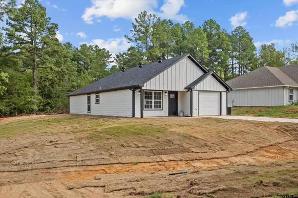 108 Jackson St, Arp, TX 75750