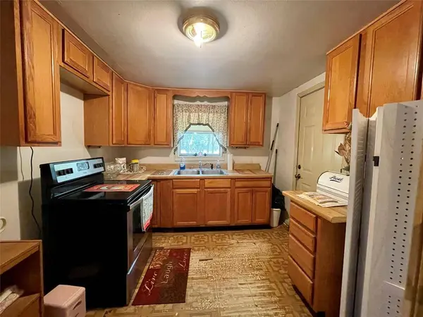 5653 Fm 332, Brenham, TX 77833