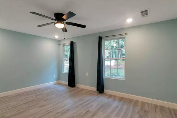 365 Roseberry RD, Covington, GA 30016