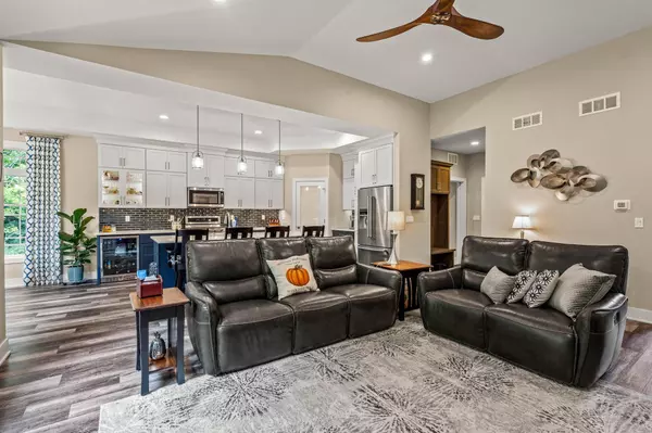 20148 Overstone Dr Unit 35-2, Lannon, WI 53046