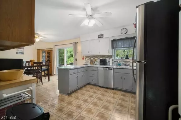 58 Cedar Tree Dr, Vernon Twp., NJ 07422