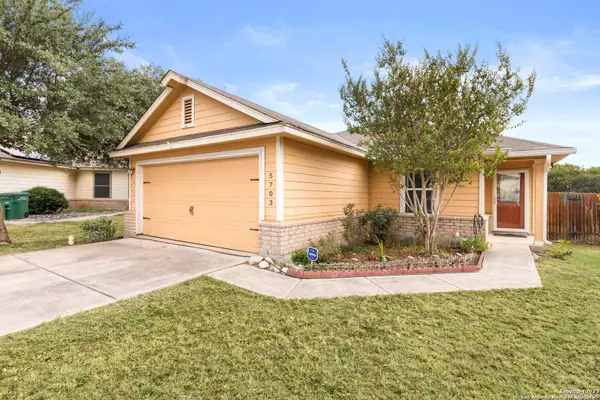 5703 CANTERBURY RUN, San Antonio, TX 78228-5616