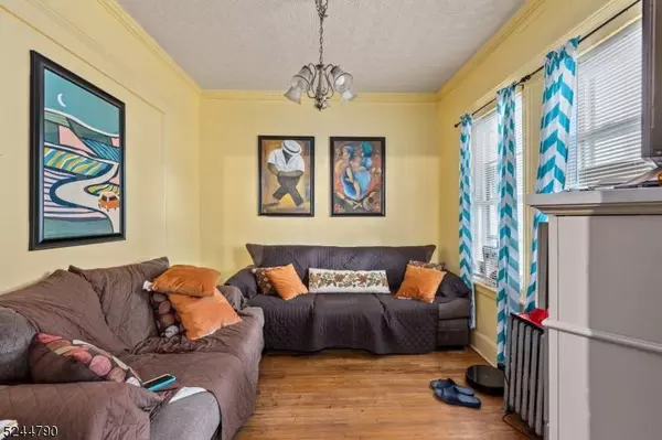 79 N 1St St, Paterson City, NJ 07522