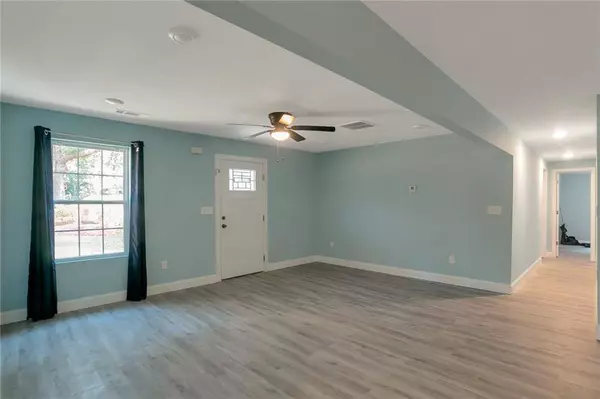 365 Roseberry RD, Covington, GA 30016