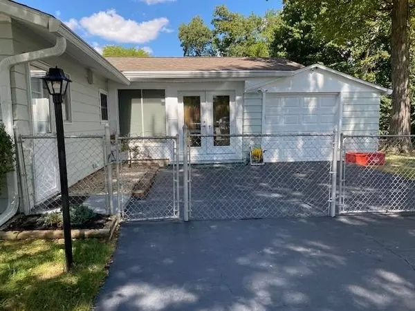 2 Iroquois DR, Loveland, OH 45140