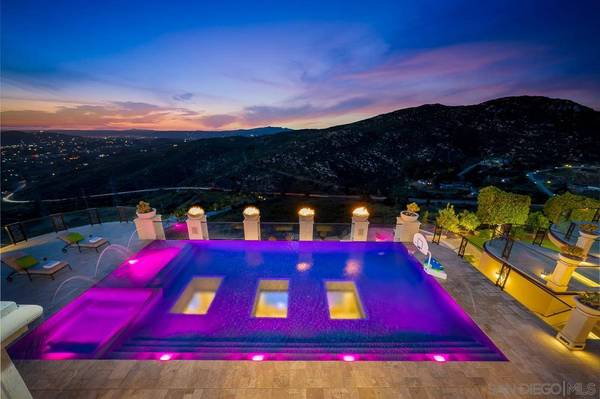 1903 Saxton Ln, El Cajon, CA 92021