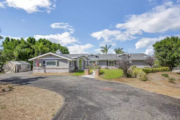 2048 Elevado Hills DR, Vista, CA 92084