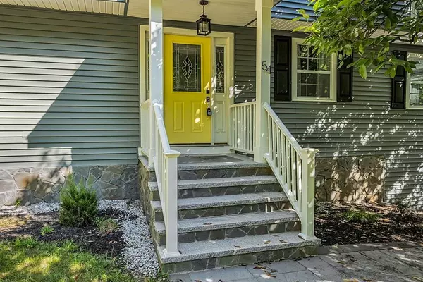 54 Gray Rd, Andover, MA 01810