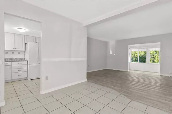 5840 WELCOME RD #J1, Bradenton, FL 34207