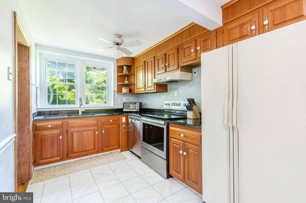 604 PENNSYLVANIA AVE, Oreland, PA 19075