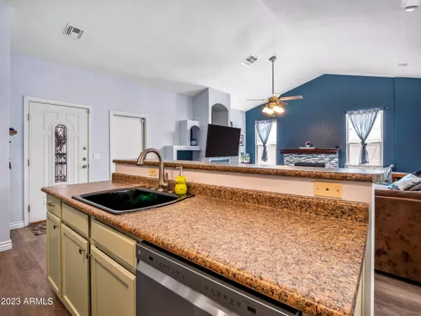 12712 N 84TH Lane, Peoria, AZ 85381