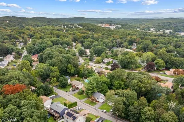 43 Oakland Ave, Rockaway Twp., NJ 07866