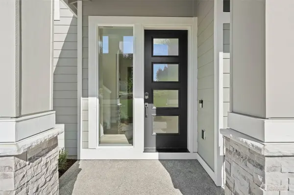 8315 56th AVE NE, Lacey, WA 98516