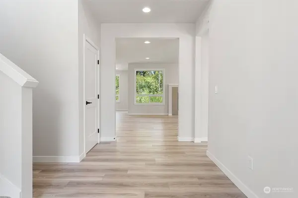 8315 56th AVE NE, Lacey, WA 98516