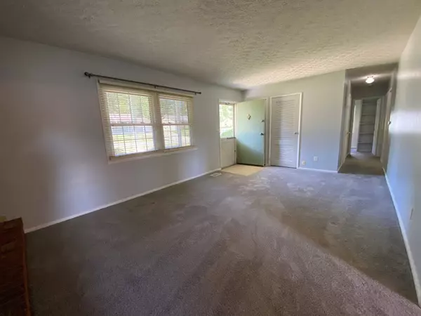 2 Iroquois DR, Loveland, OH 45140