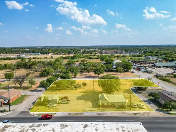 1608 First Street, Mineral Wells, TX 76067