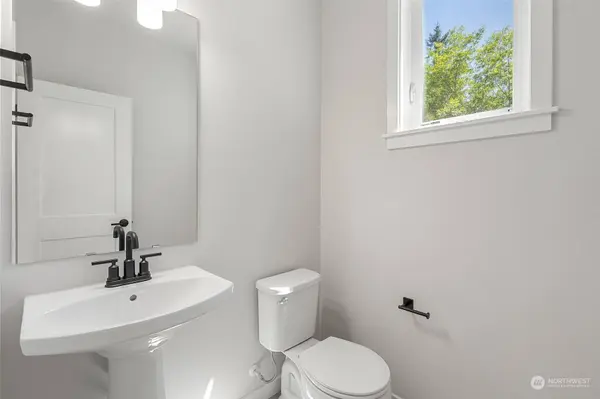 8315 56th AVE NE, Lacey, WA 98516