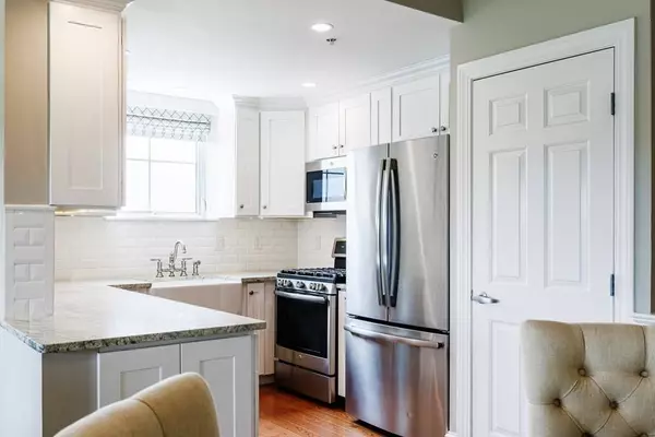 38 Village Rd #702, Middleton, MA 01949