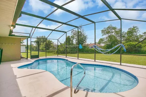 1916 LAREDO DR, Deltona, FL 32738