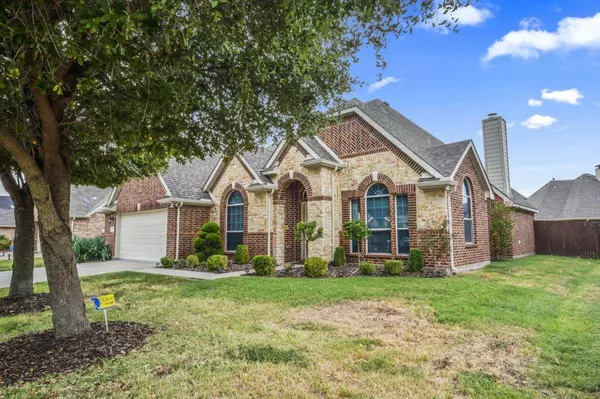 2215 Harrier Street, Grand Prairie, TX 75052