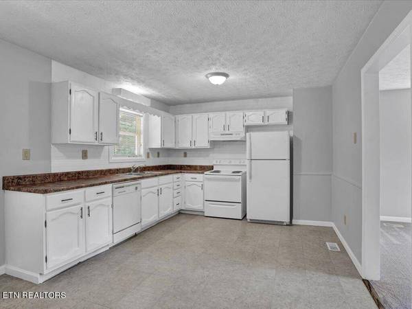 105 Kitchen Branch Rd, Greeneville, TN 37743