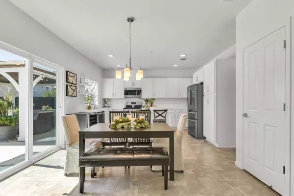 8213 Kossum WAY, Elk Grove, CA 95624