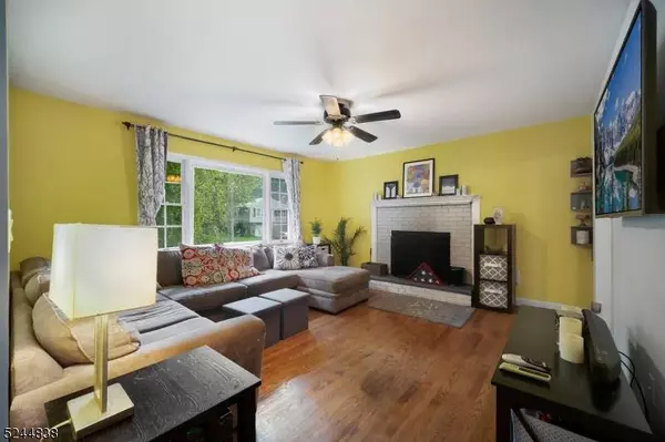 58 Cedar Tree Dr, Vernon Twp., NJ 07422