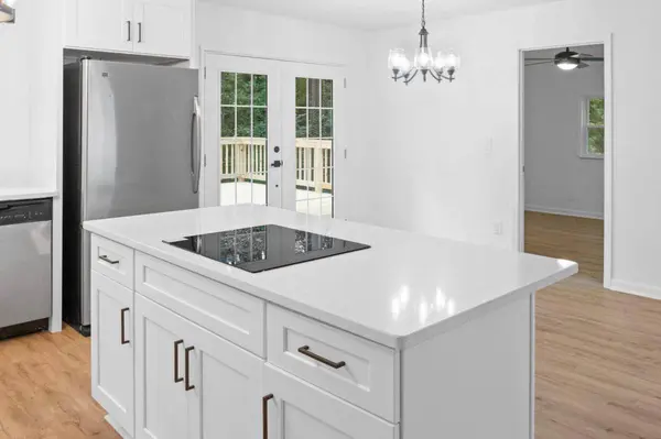 3870 Live Oak DR, Doraville, GA 30340