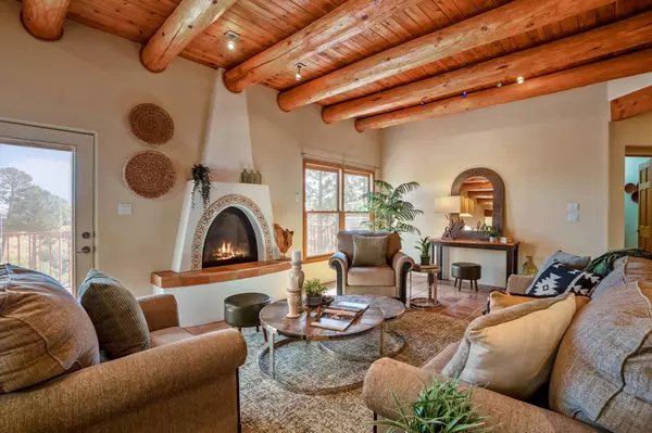 5525 Quemazon, Los Alamos, NM 87544