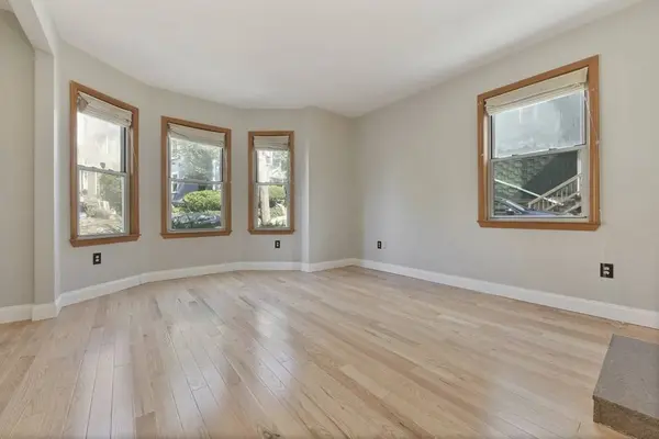 192-194 Highland St #1, Boston, MA 02119