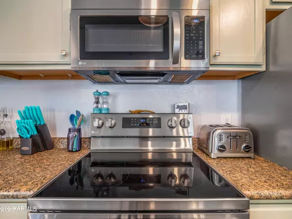 12712 N 84TH Lane, Peoria, AZ 85381