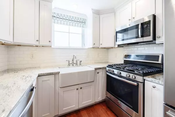 38 Village Rd #702, Middleton, MA 01949