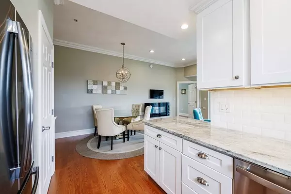 38 Village Rd #702, Middleton, MA 01949